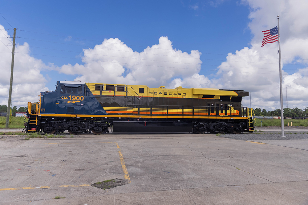 バックル　シーボード・エア・ライン鉄道 CSX Unveils 18th Heritage Locomotive: The Seaboard Air Line