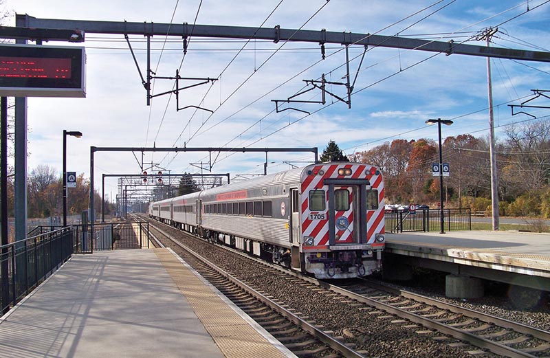 CTrail Shore Line East